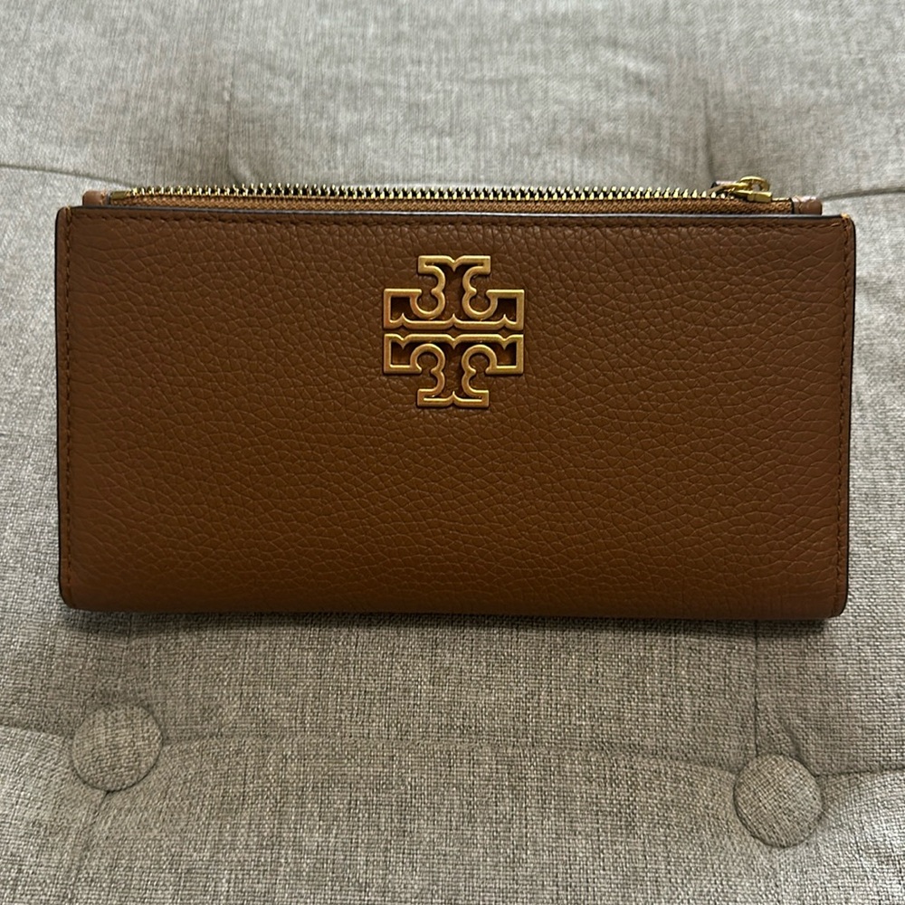 NWT Tory Burch Britten Slim Envelope Wallet